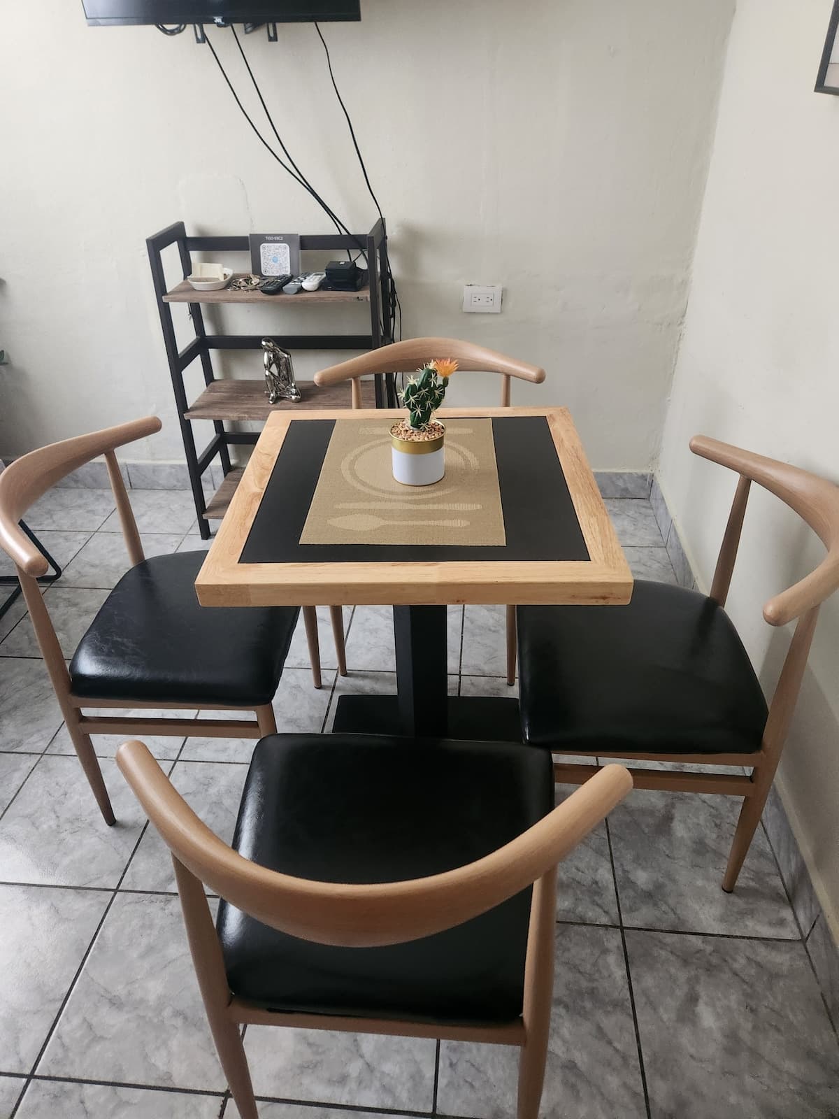 Villa Miervin I — Comedor 5