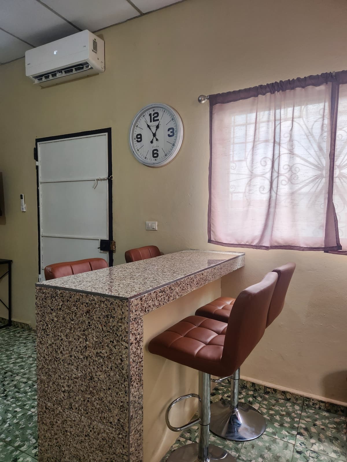 Villa Miervin II — Comedor 5